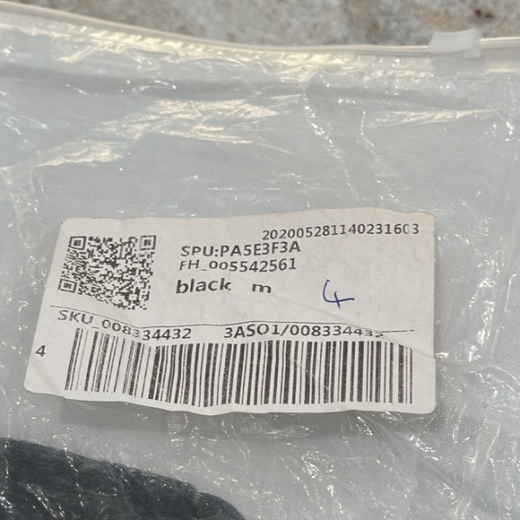 Scrub Shorts New - Picture 3 of 10